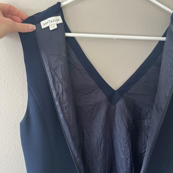 Ann Taylor Navy Fitted Sheath Dress Sz 10 - Picture 3 of 4